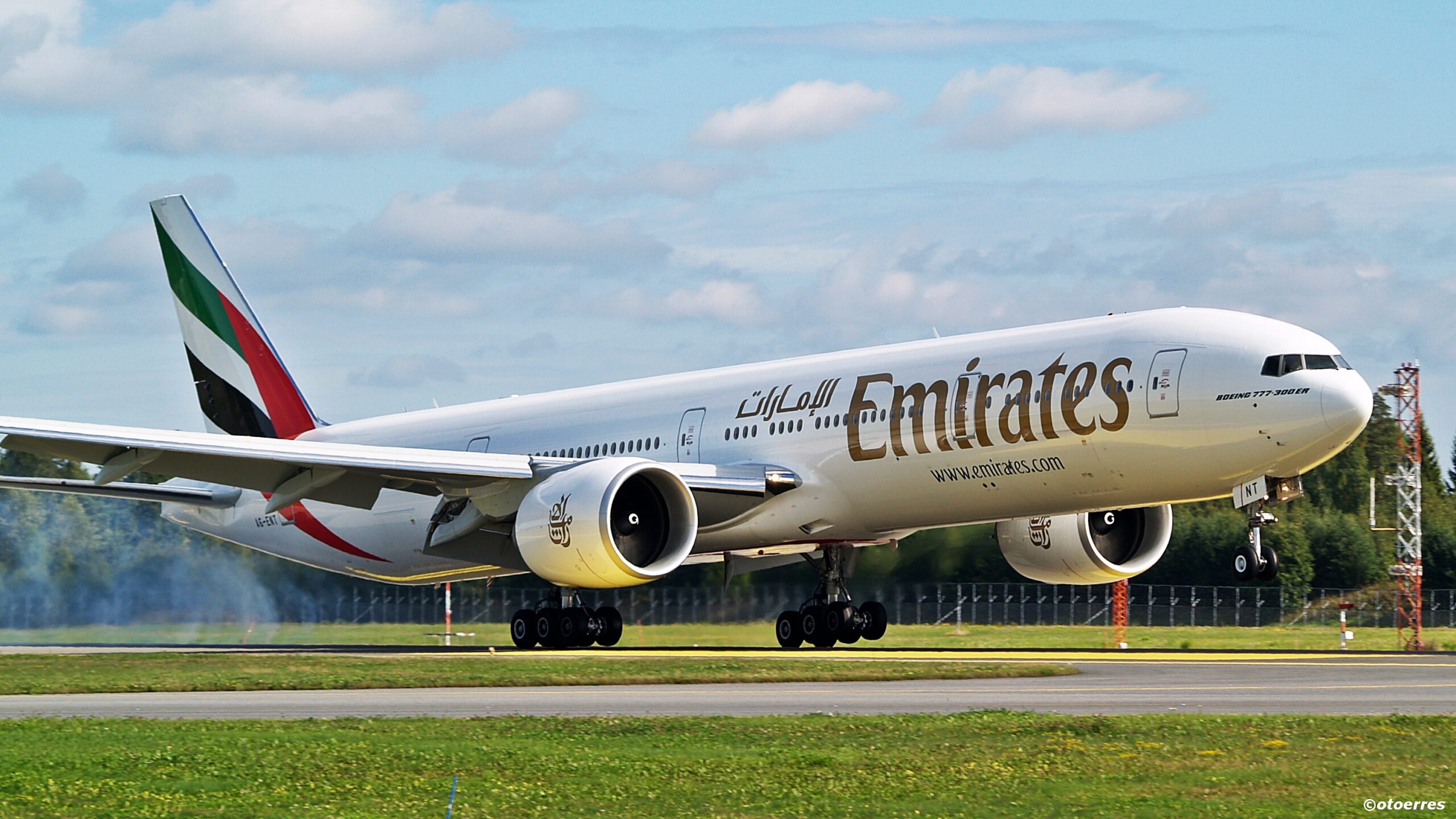Emirates Boeing 777-300ER - Oslo lufthavn Gardermoen