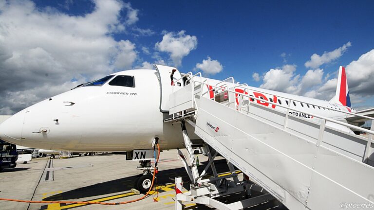 Åpningstur Stavanger - Paris - HOP - Embraer 170