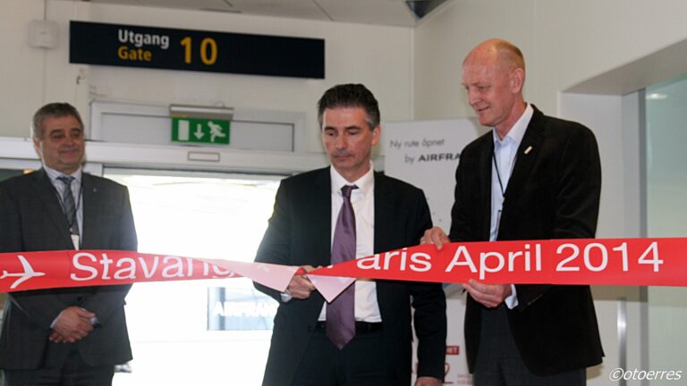 Åpningstur Stavanger - Paris - HOP - Embraer 170