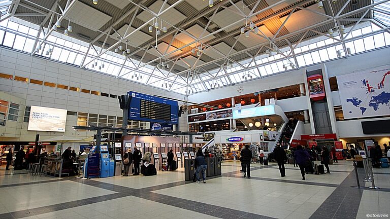 Bergen lufthavn Flesland - 2006