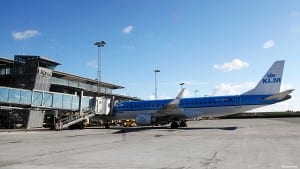 KLMs Embraer 190 i Billund lufthavn (foto: Â©otoerres)