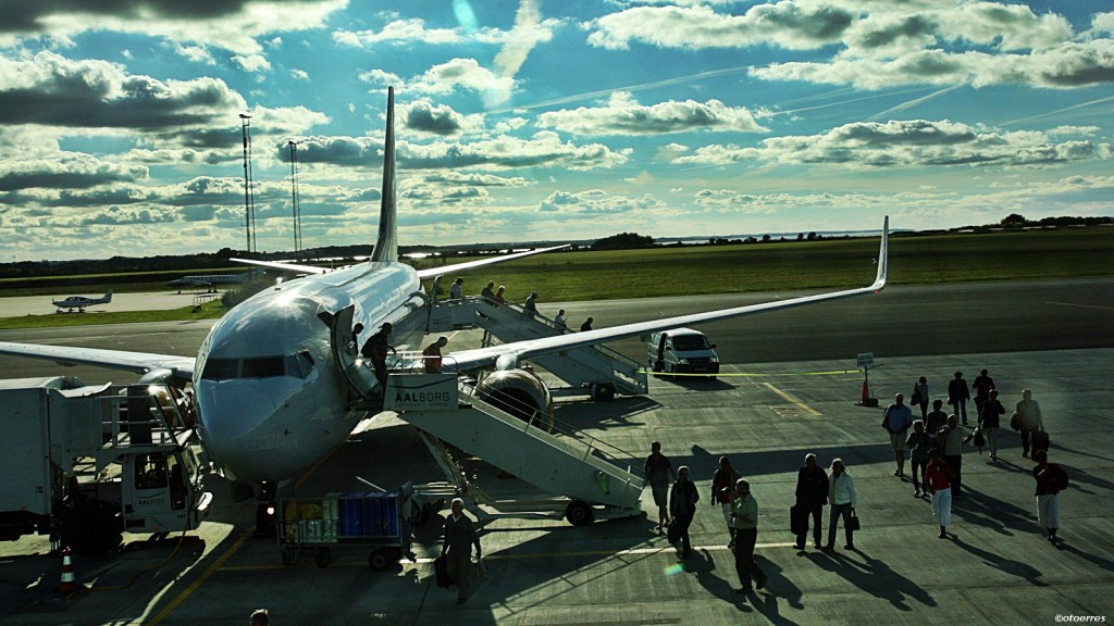 Aalborg lufthavn - Danmark - Jet Time - Boeing 737