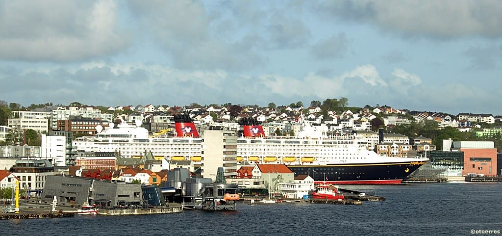 Disney Magic - Cruise - Stavanger  2015 (©otoerres)