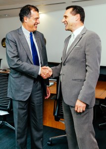 Henri Giscard d’Estaing, konsernsjef og styrelder i Club Méditerranée og Peter Fankhauser, konsernsjef i Thomas Cook Group. 