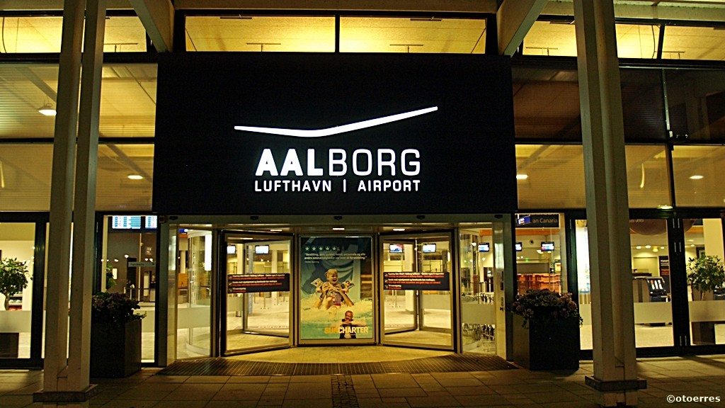 Aalborg Lufthavn, Danmark - Terminal
