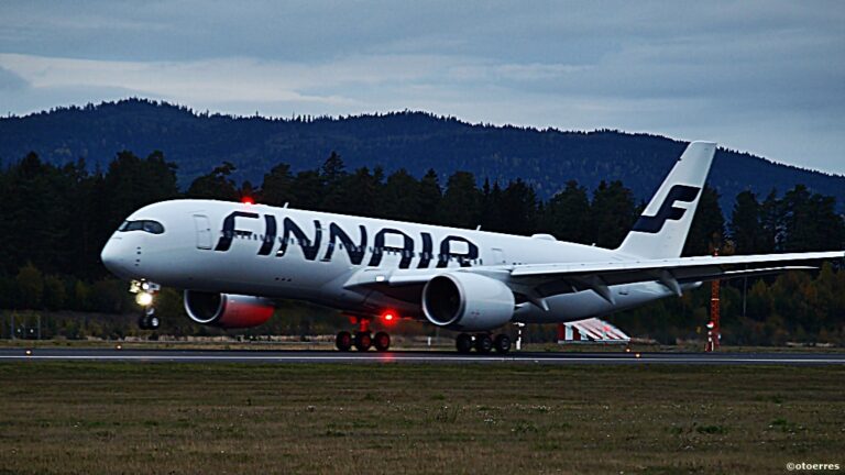 Finnair - Airbus A 350 XWB - Oslo - Gardermoen - 2015