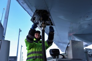 Fueling på Oslo lufthavn (bilde: Oslo Lufthavn) 