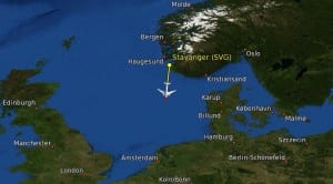 Og underveis kan man følge med på flyturen: Posisjon, høyde og fart , samt antatt ankomsttid. Fra en tur mellom Stavanger og Alicante i oktober 2015 (screenshot) 