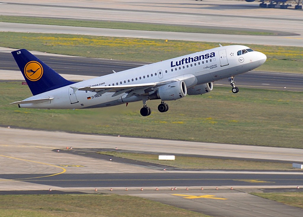 Lufthansa - Airbus A 319 - D-AILR, Tegernsee