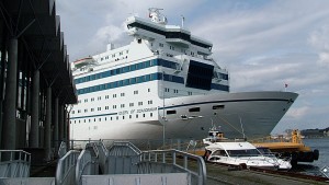 Den siste Englandsbåten var DFDS sin Queen of Scandinavia. Seilingene stanset høsten 2008 (Â©otoerres)