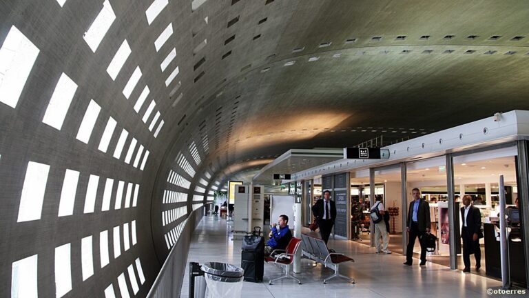 Flyplass - Paris CDG - Paris Charles de Gaulle