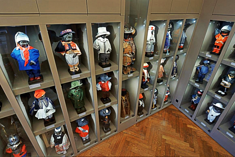 Manneken Pis - Museum - GardeRobe Manneken Pis - Museums of Brussels