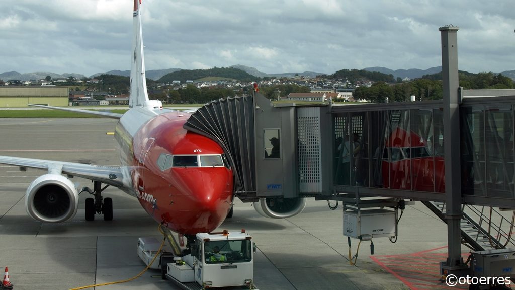 Stavanger lufthavn Sola -Norwegian - Boeing 737-800