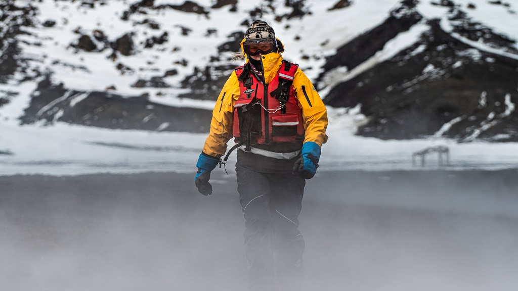 Karin Strand - Hurtigruten - -Whalers Bay - Antarktis