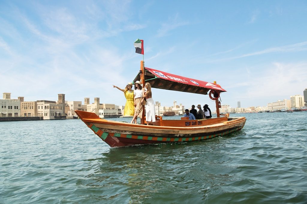 Dubai - Abra - Båt