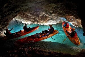 Slovenia - kajakk - grotte - Peca Mountain
