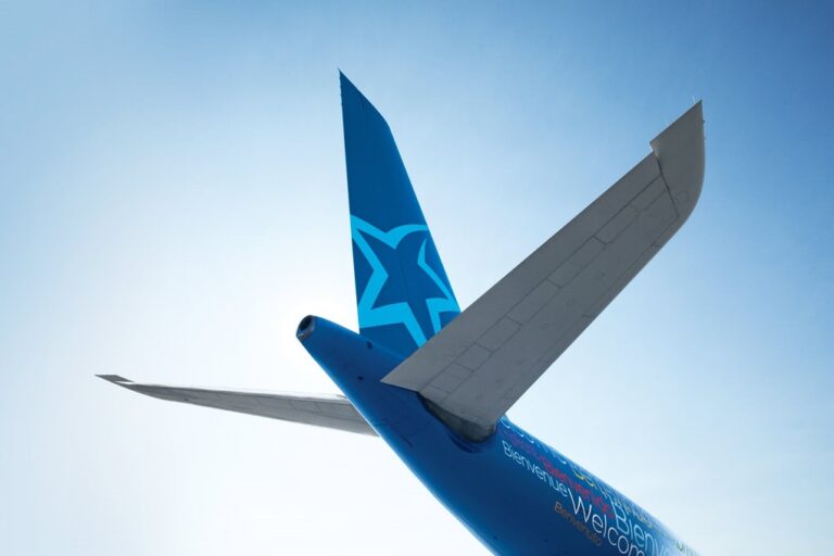 Logo - Air Transat - Airbus A 320 family