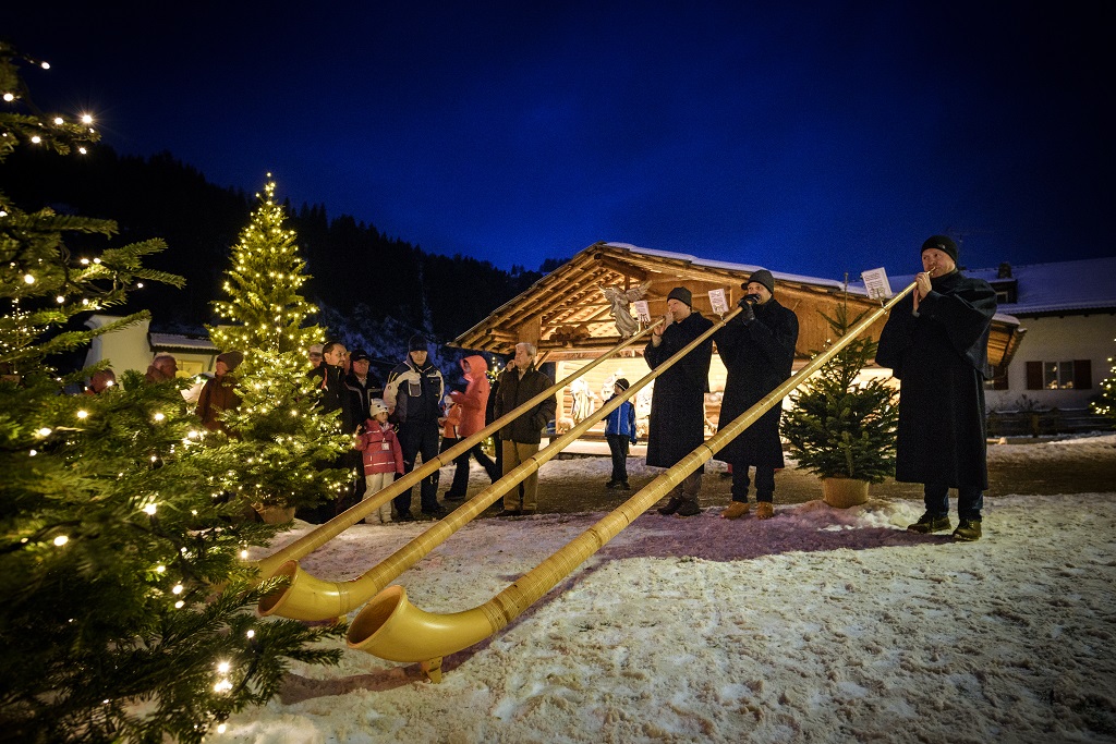Sveitsiske alpelurer - Julemarked -Val Gardena - Italia