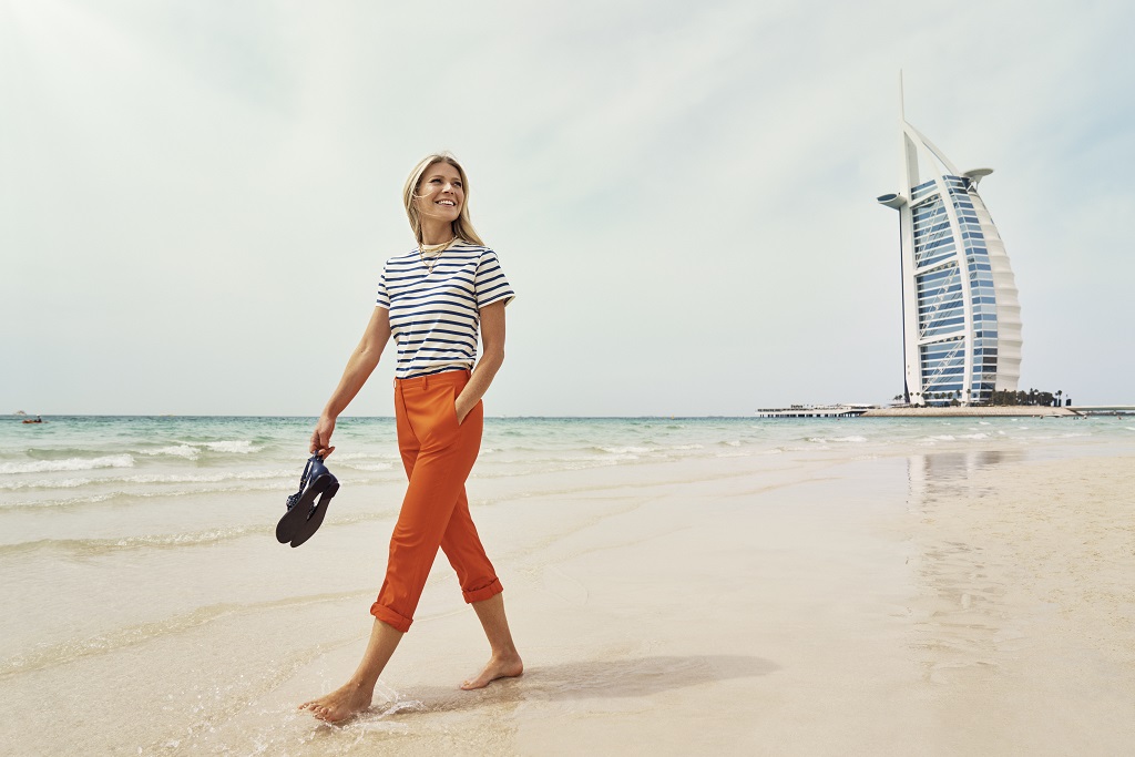 Dubai Tourism - Gwyneth Paltrow på stranden