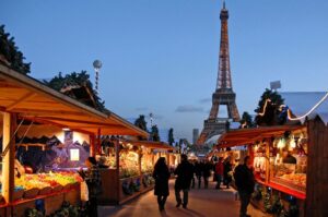 Paris - julemarked - EiffeltÃ¥rnet - "700 000 heures" - Private Travel Lab