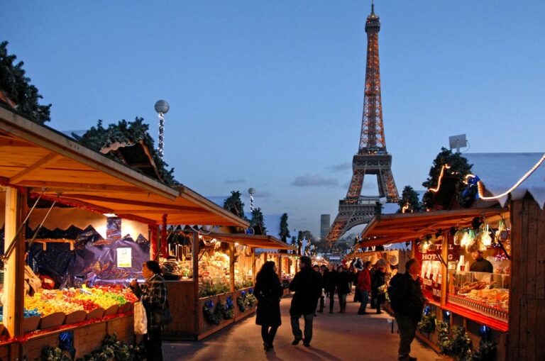Paris - julemarked - EiffeltÃ¥rnet - "700 000 heures" - Private Travel Lab