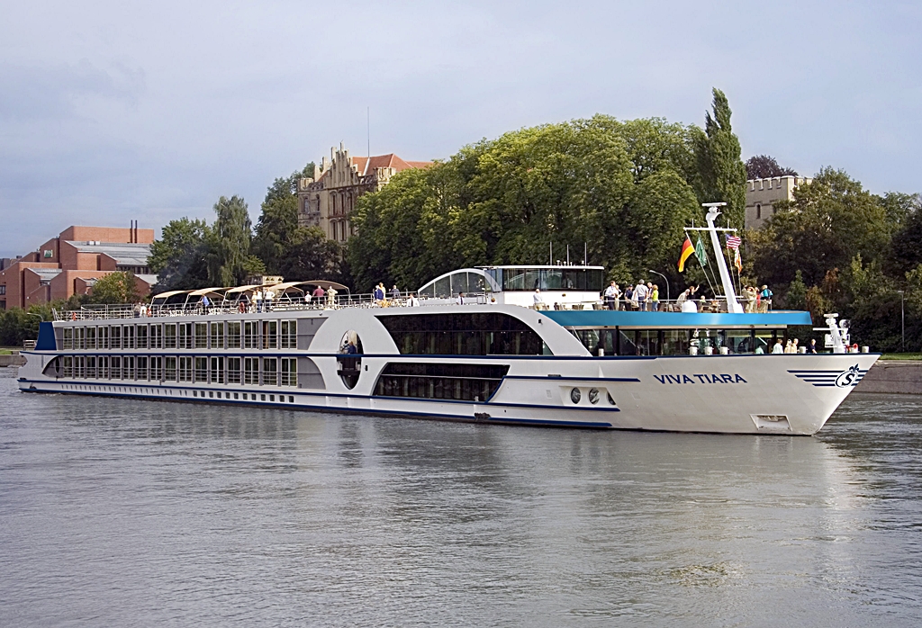 Viva Tiara - Elvecruisebåt - Viva Cruises