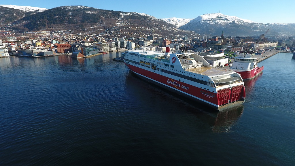 Fjord Line - MAS Bergensfjord - Bergen Havn - Vinter