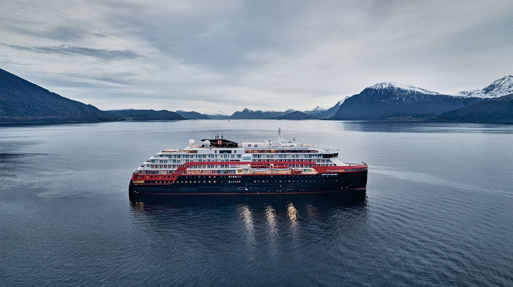 MS Fridtjof Nansen - ekspedisjonscruiseskip - Hurtigruten - Kleven Verft - 2019