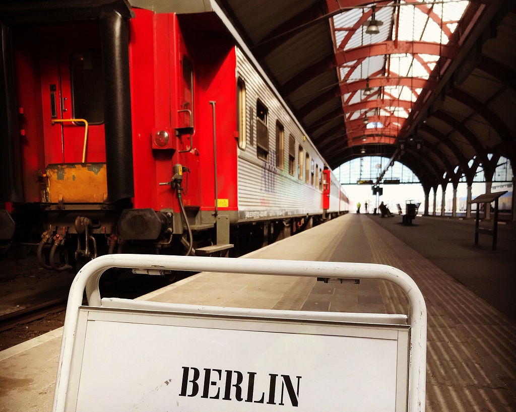 Snälltåget - Berlin - Malmø - Stasjon - Perrong