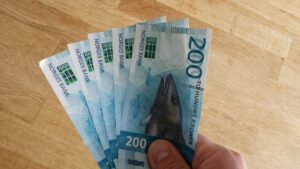 Pengesedler - Norske 200 kroners - Leading web solutions