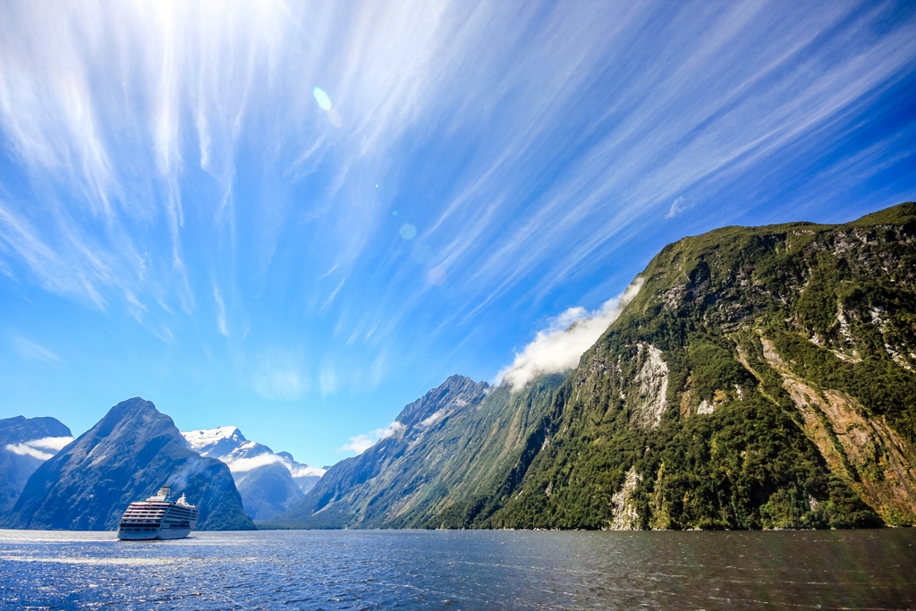 Cruise - Skip - Milford Sound - New Zeeland