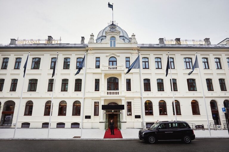 Britannia Hotel Trondheim - London Taxi - fasade