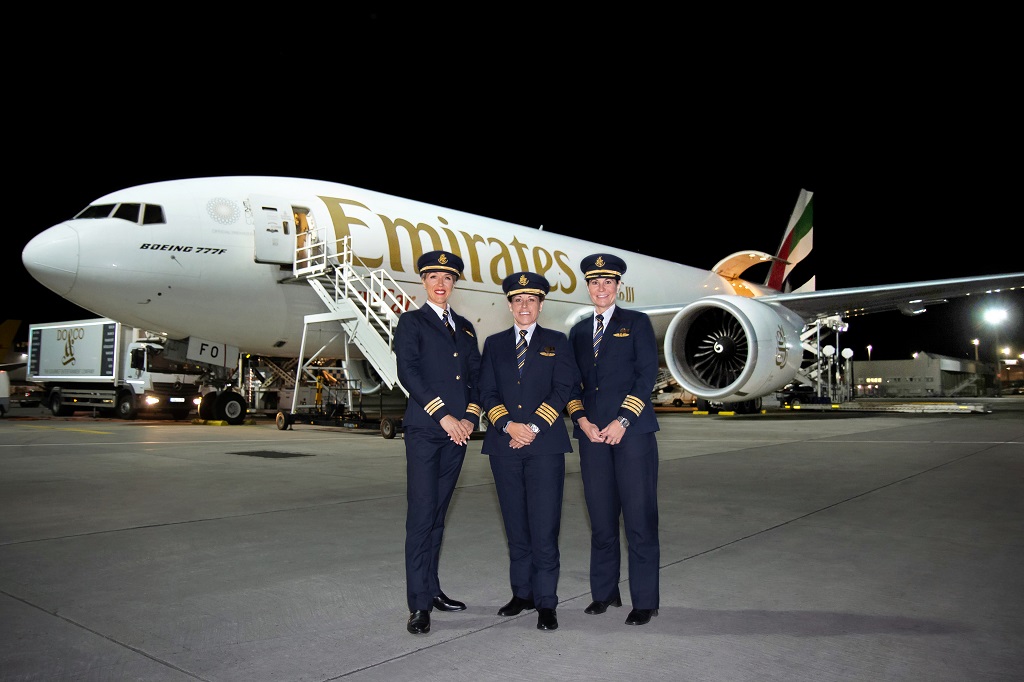 Emirates - kvinnelig flybesetning - Fraktfly