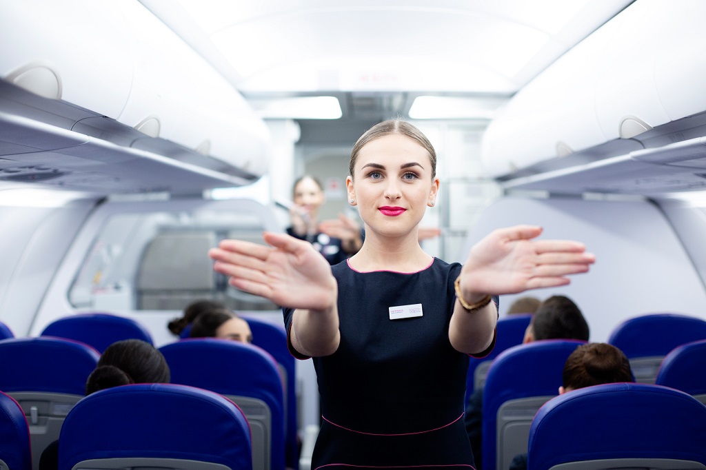 Wizz Air - Cabin - Flyvertinne - sikkerhetsinstruks