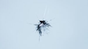 Bilglass - steinsprutskade - NAF