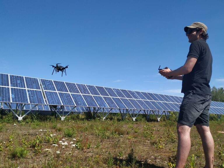 Droner - Solcellepaneler - Feilsøking - Studie - UiO