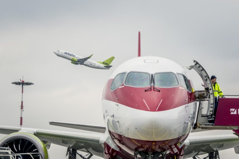 airBaltic - Airbus A 220-300 - Latvian colours - Boeing 737 - airline colours