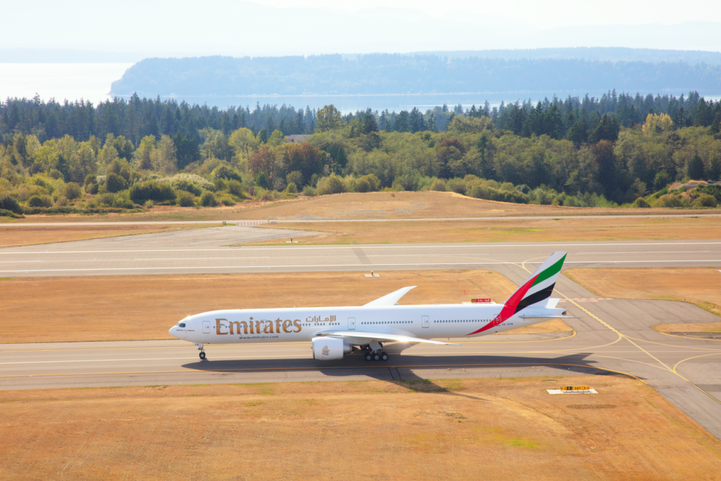 Emirates - Boeing 777 - Stockholm Arlanda Airport 