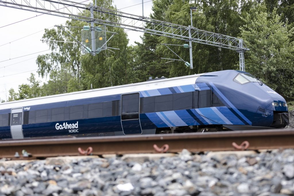 Sørtoget - Go-Ahead - Nye farger - juli 2020 - Kongsberg 