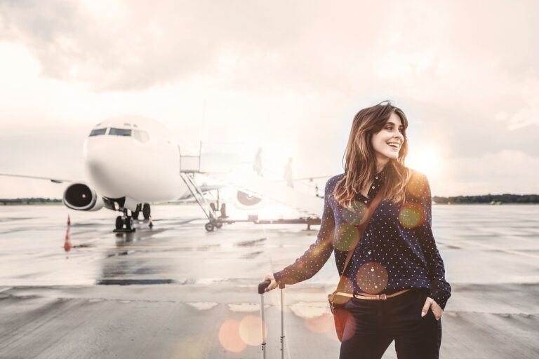 H Rewards - Deutsche Hospitality - Kvinne - Forretningsreisende - flyplass
