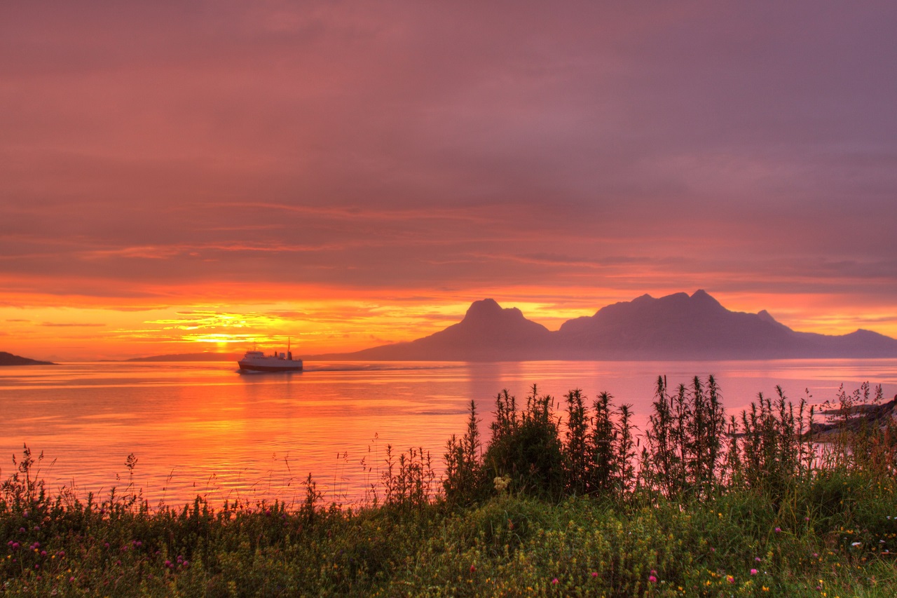 Midnattsol - Bodø - Salten - Nordland - Bilde til Nord norsk reiseliv