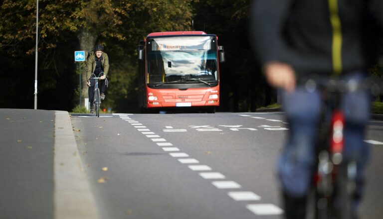 Rutebuss - Kollektivtrafikk - Vei - Trafikk - NAF