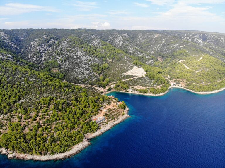 Lost Villa - Treningshotell - Hvar - Kroatia - Fitness Travel