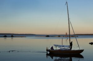 Seilbåt - folkebåt - Göta kanal - Sverige