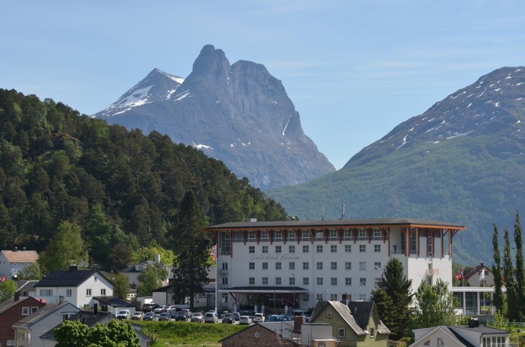 Grand Hotel Bellevue - Åndalsnes - Møre og Romsdal - Classic Norway Hotels 