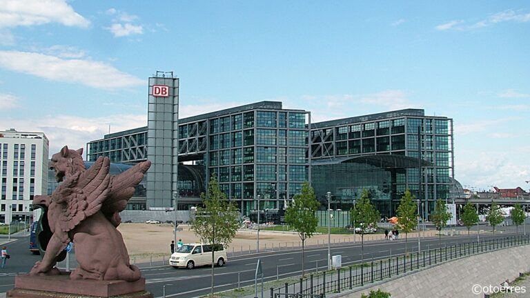 Berlin - Tyskland - Hovedjernbanestasjon