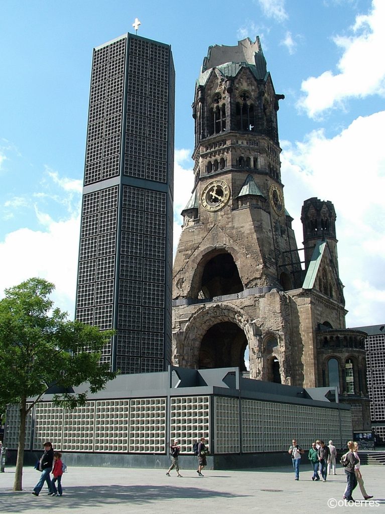 Kaiser-Wilhelm-Gedächtniskirche - Kurfürstendam - Berlin - Tyskland
