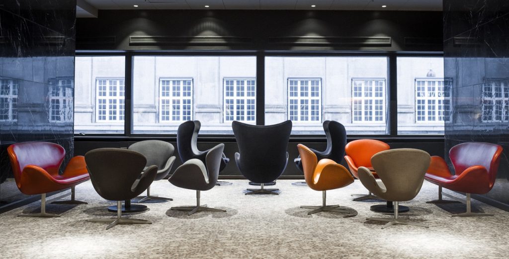 Arne Jacobsen - Designstoler - fellesområde - Radisson Collection Royal Hotel Copenhagen - Danmark