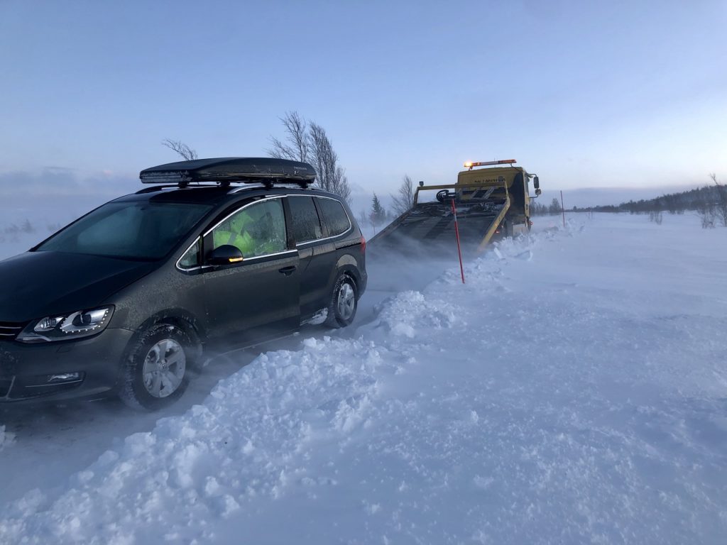 Bilberging - vinterføre - glattkjøring - utforkjørsel - Snø - Fremtind