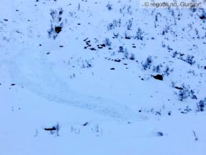 Snøskred - ras - Røde Kors hytten - Hunnedalen